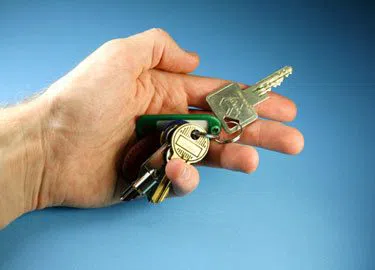 Brandon Locksmith Services Brandon, FL 813-280-8326 - 3-Locksmith-26-key-service